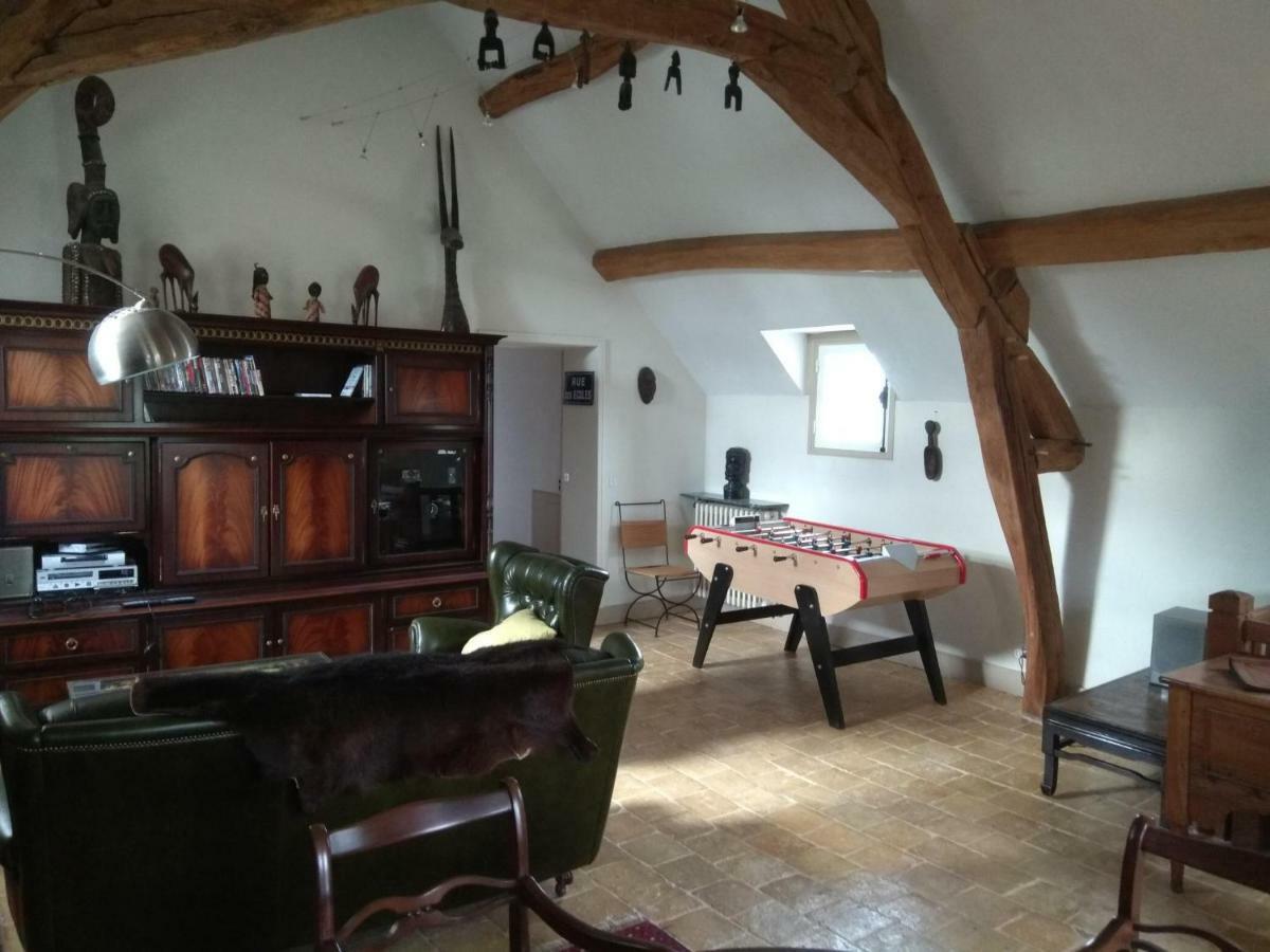 Maison Des Arts Francueil Exteriör bild